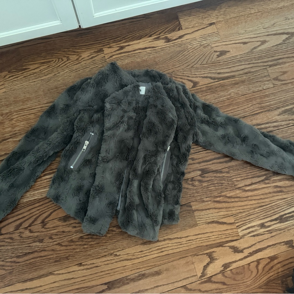 Women's Faux Fur Jacket in Charcoal Gray